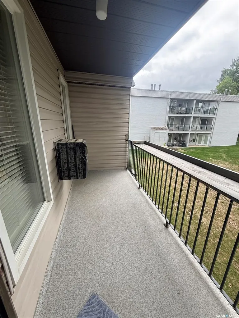 302 Tait Crescent Saskatoon SK S7H 5L2