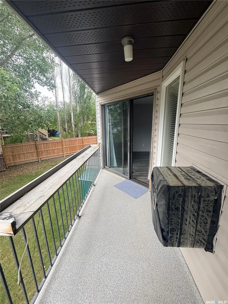 302 Tait Crescent Saskatoon SK S7H 5L2