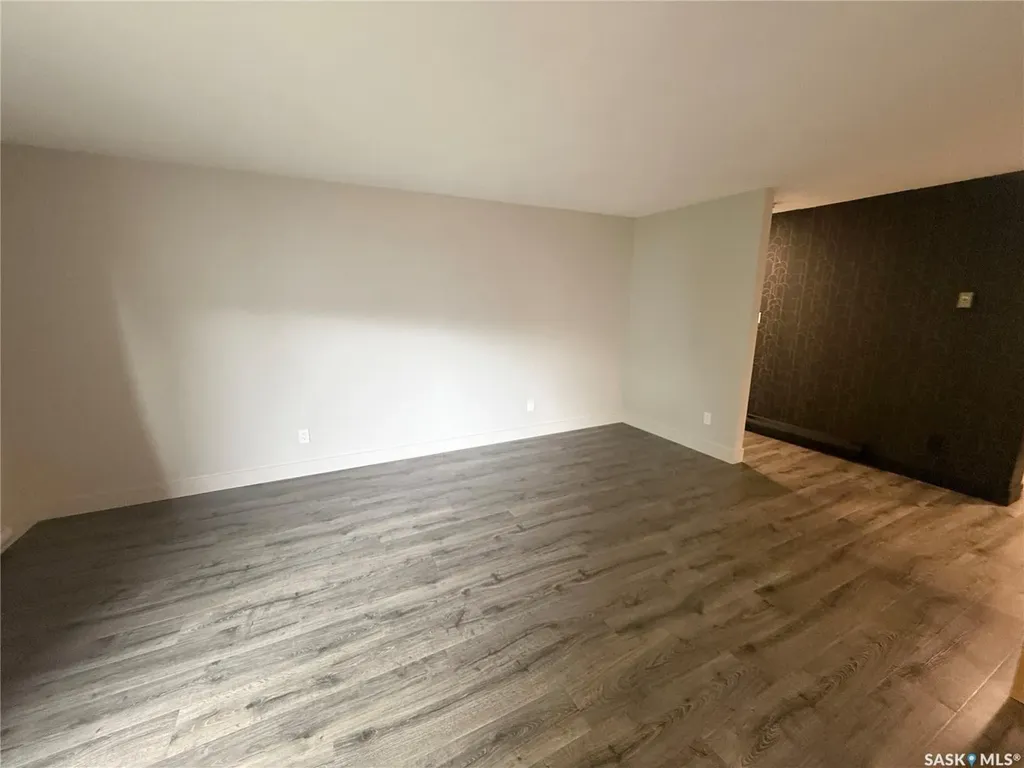 302 Tait Crescent Saskatoon SK S7H 5L2
