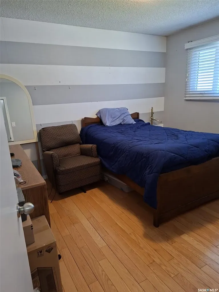 106 106th Street W Saskatoon SK S7N 1Y8