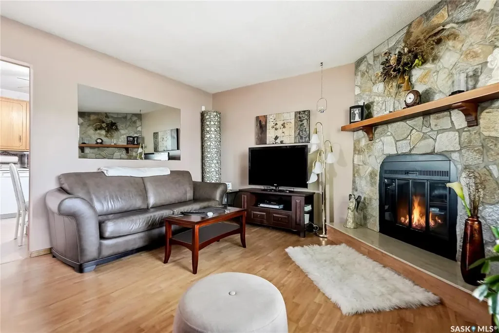1117 5th Street E Saskatoon SK S7H 1H4