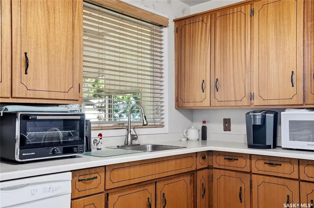 1117 5th Street E Saskatoon SK S7H 1H4