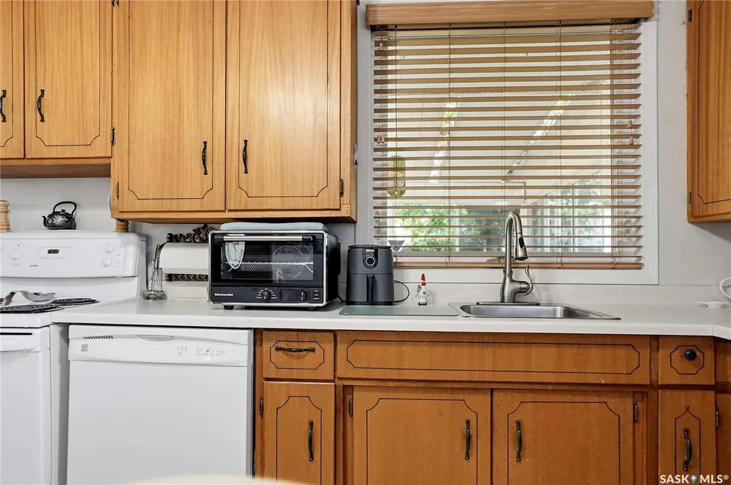 1117 5th Street E Saskatoon SK S7H 1H4