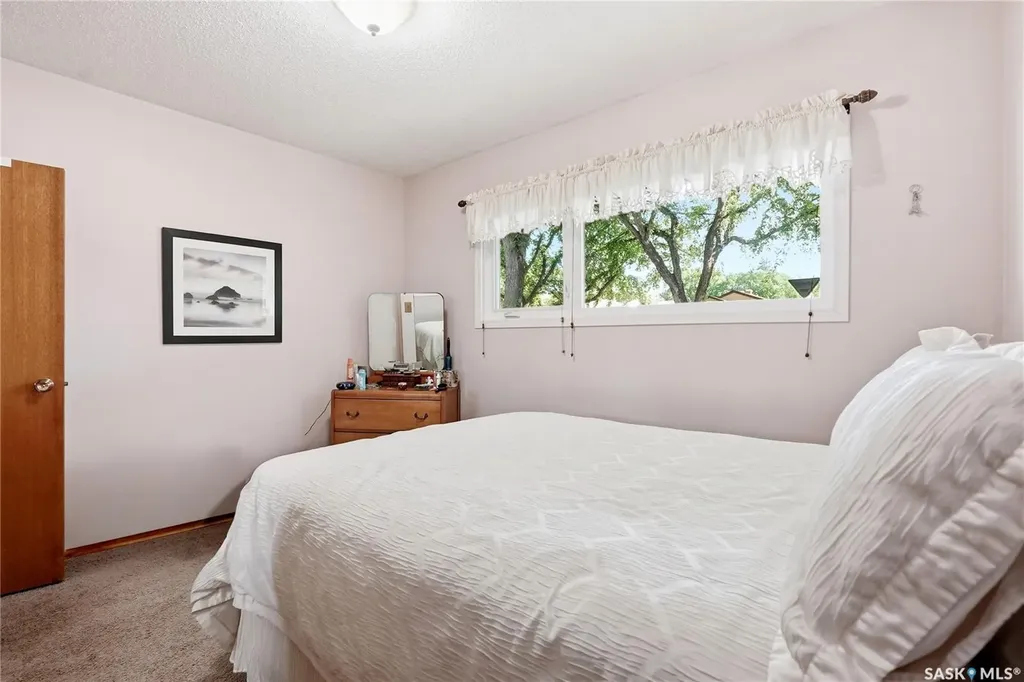 1117 5th Street E Saskatoon SK S7H 1H4