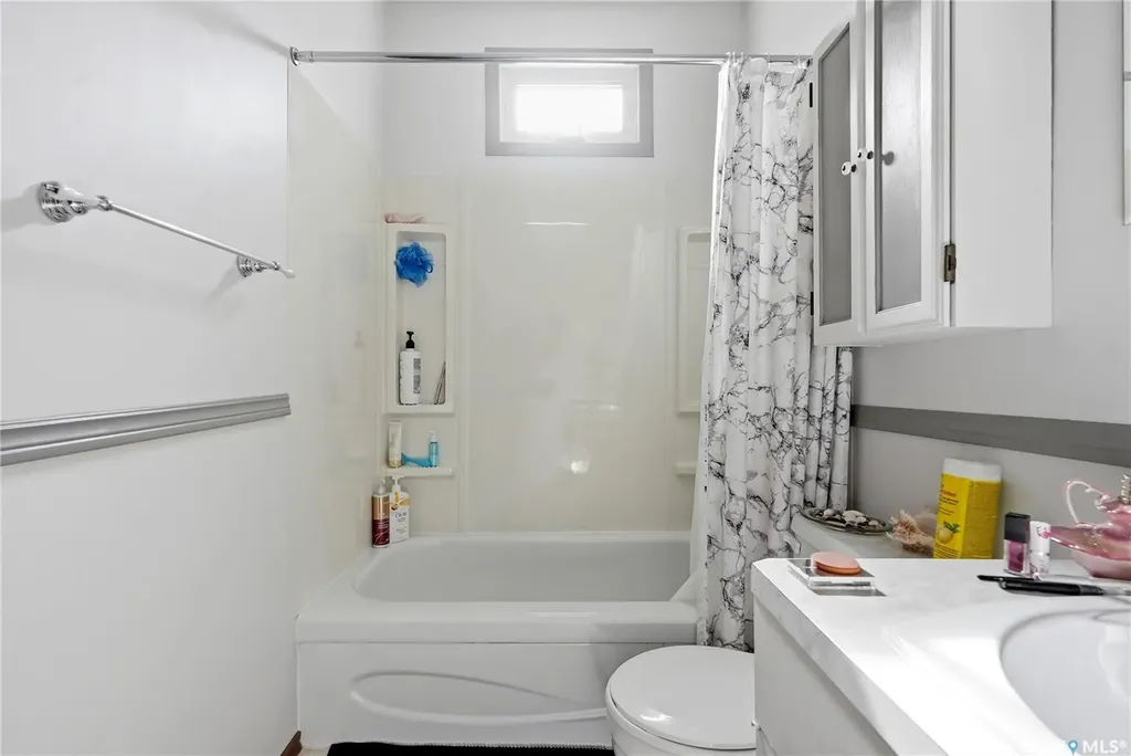 1117 5th Street E Saskatoon SK S7H 1H4