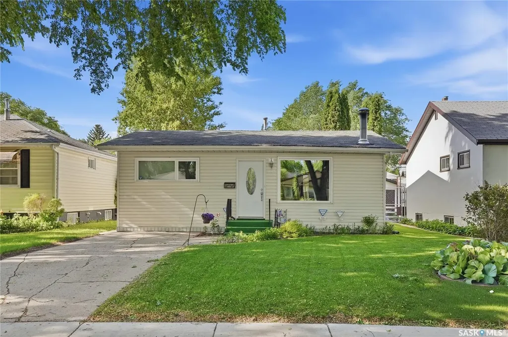 1117 5th Street E Saskatoon SK S7H 1H4