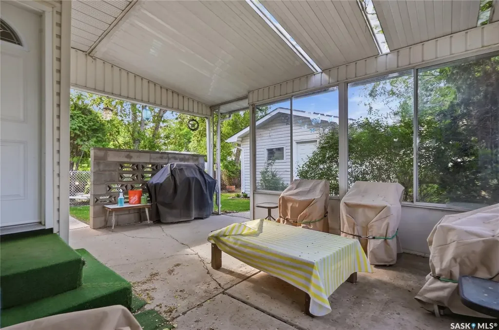 1117 5th Street E Saskatoon SK S7H 1H4