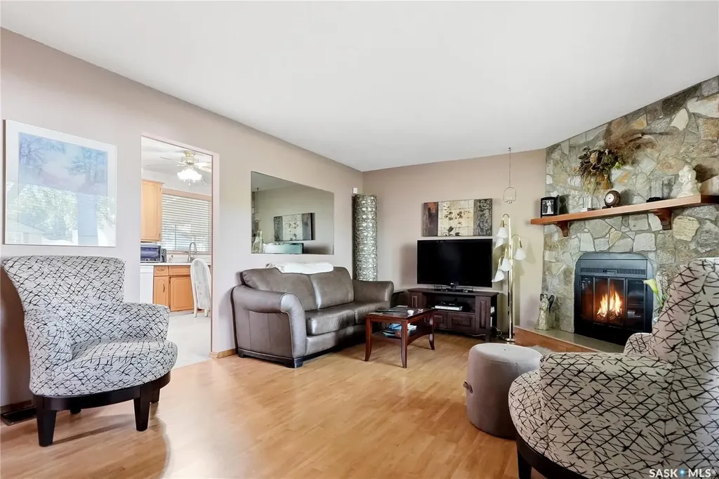 1117 5th Street E Saskatoon SK S7H 1H4