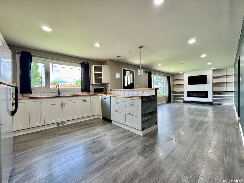 302 Maple Bay Langenburg SK S0A 2A0