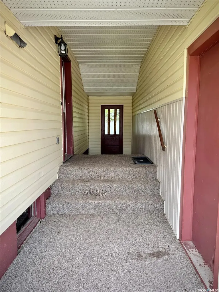 302 Maple Bay Langenburg SK S0A 2A0