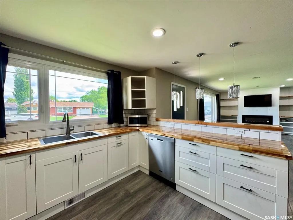 302 Maple Bay Langenburg SK S0A 2A0