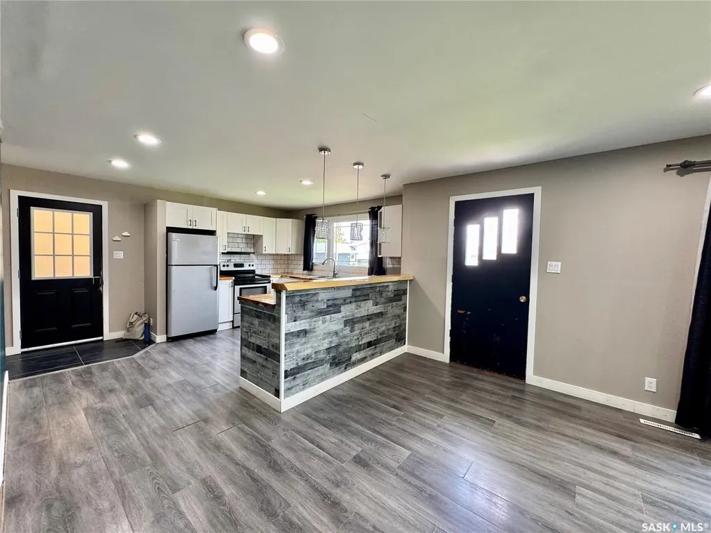 302 Maple Bay Langenburg SK S0A 2A0