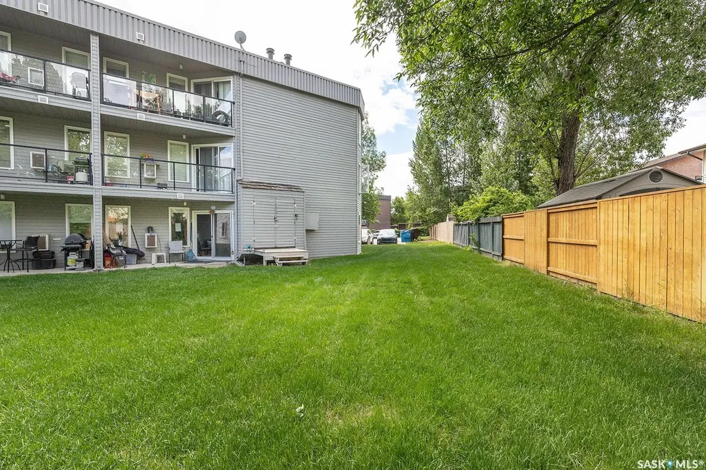 314 Tait Crescent Saskatoon SK S7H 5L2