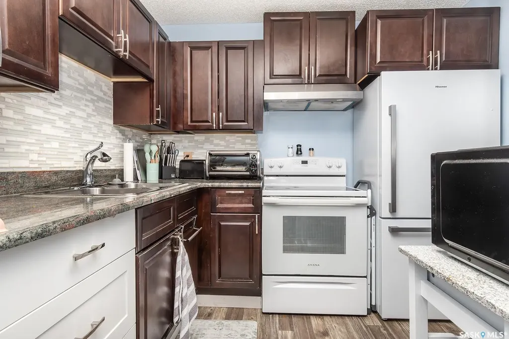 314 Tait Crescent Saskatoon SK S7H 5L2