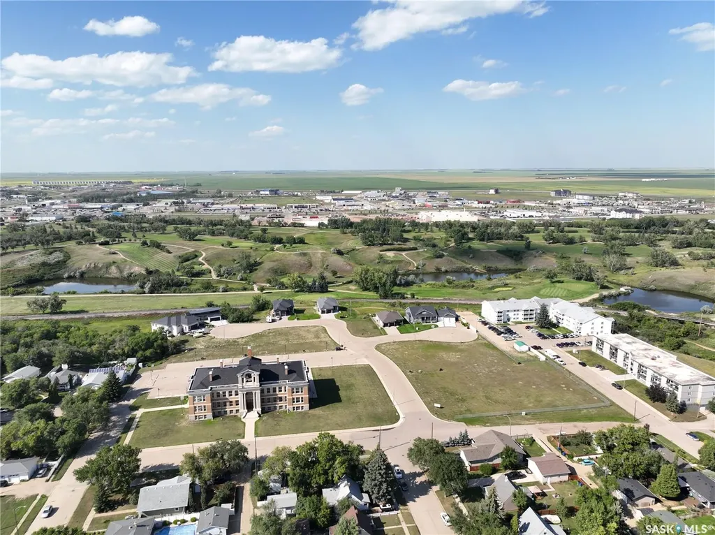 29 Copper Ridge Way Moose Jaw SK S6H 4R1