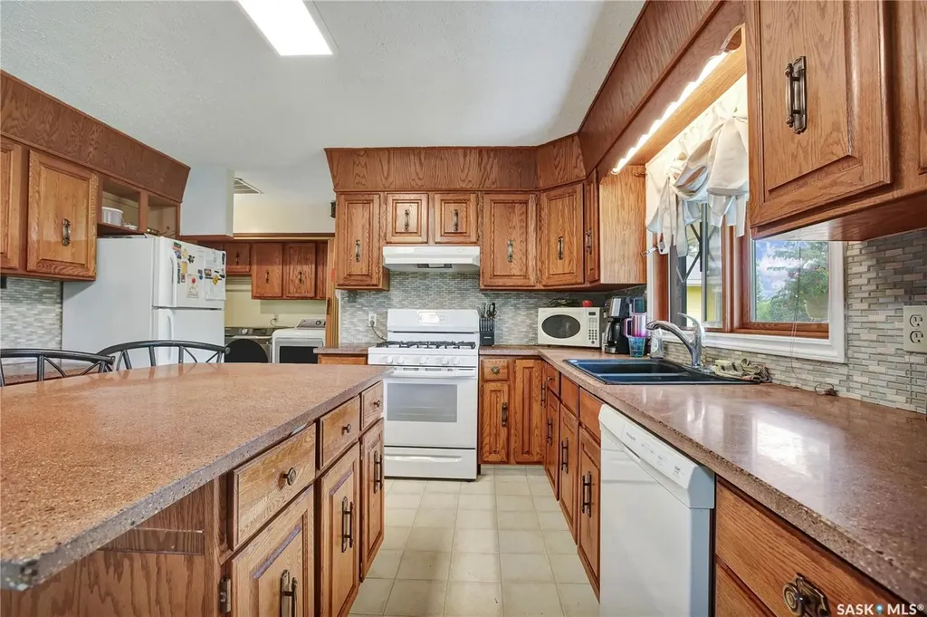 180 2nd Avenue S Duck Lake SK S0K 1J0