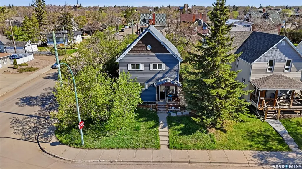 174 Ominica Street W Moose Jaw SK S6H 1X2