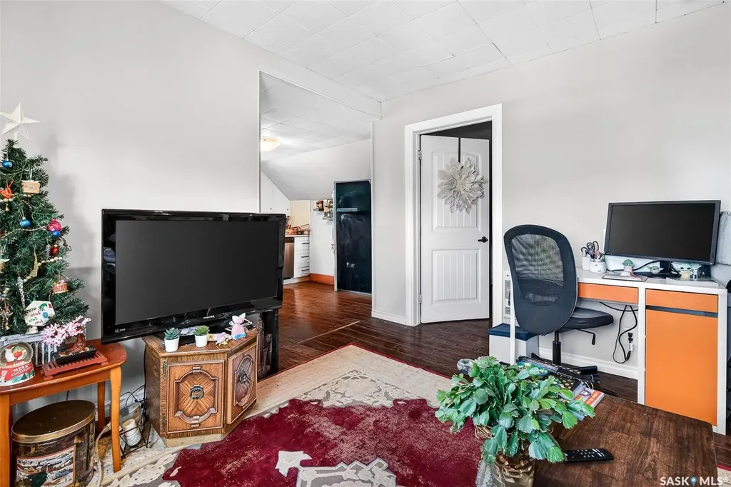 174 Ominica Street W Moose Jaw SK S6H 1X2