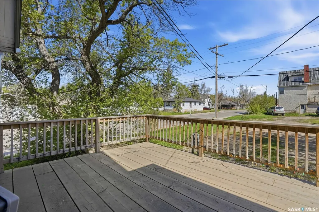 174 Ominica Street W Moose Jaw SK S6H 1X2