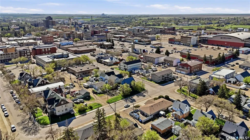 174 Ominica Street W Moose Jaw SK S6H 1X2