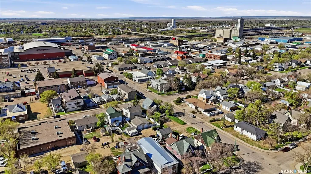 174 Ominica Street W Moose Jaw SK S6H 1X2