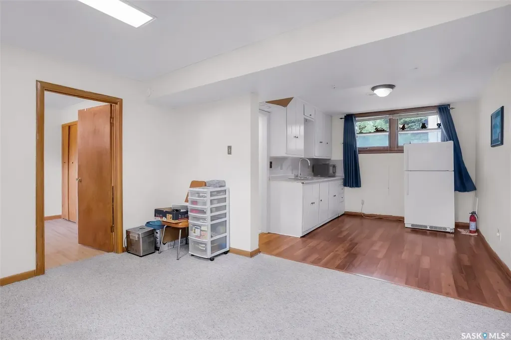 421 P Avenue N Saskatoon SK S7L 2V8