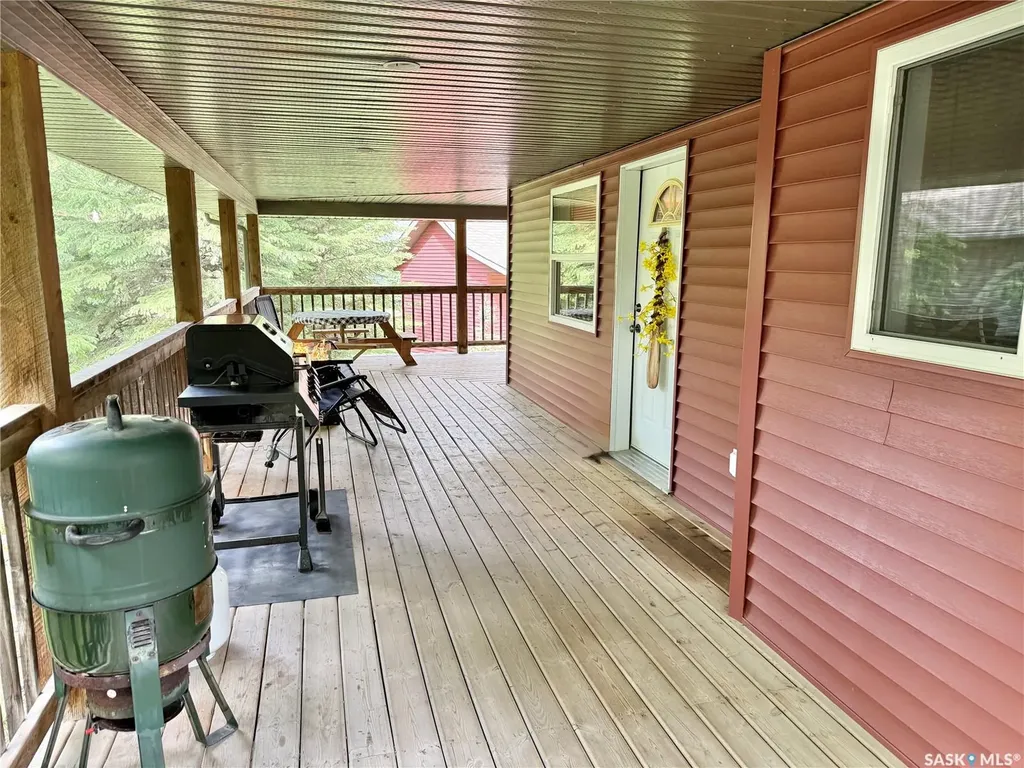 327 Venture Road Pebble Baye SK S0J 2G0