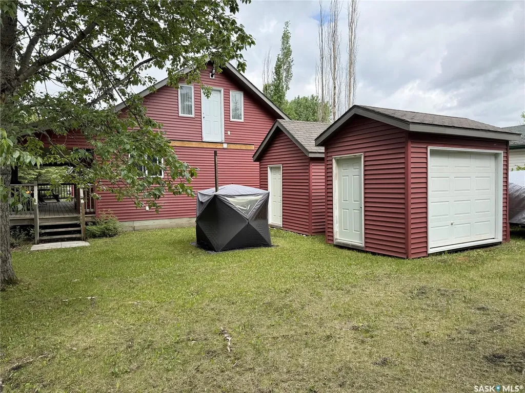 327 Venture Road Pebble Baye SK S0J 2G0