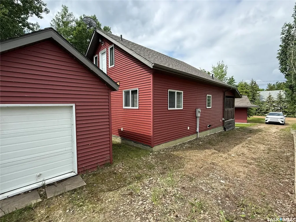 327 Venture Road Pebble Baye SK S0J 2G0