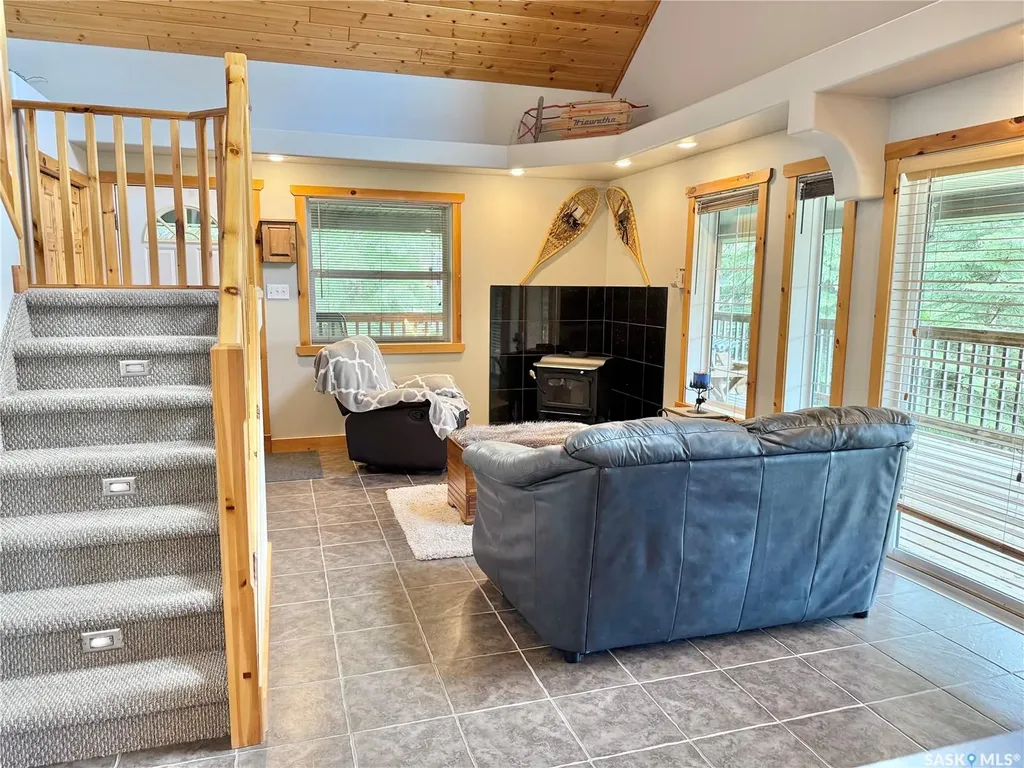 327 Venture Road Pebble Baye SK S0J 2G0