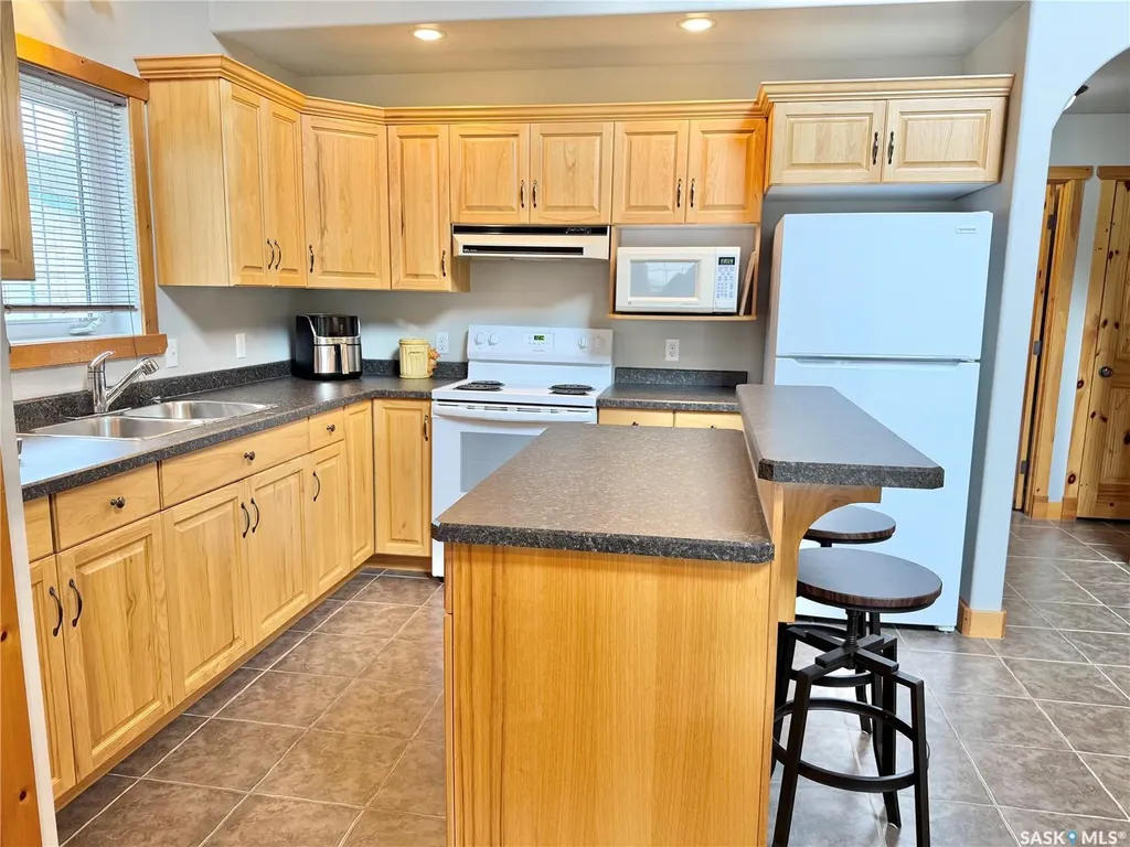 327 Venture Road Pebble Baye SK S0J 2G0