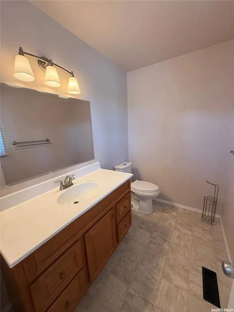 86 Duncan Crescent Saskatoon SK S7H 4K4