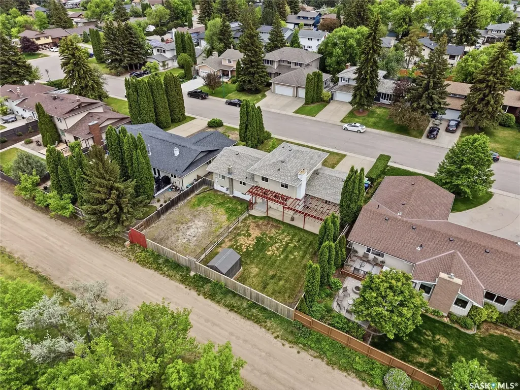 86 Duncan Crescent Saskatoon SK S7H 4K4