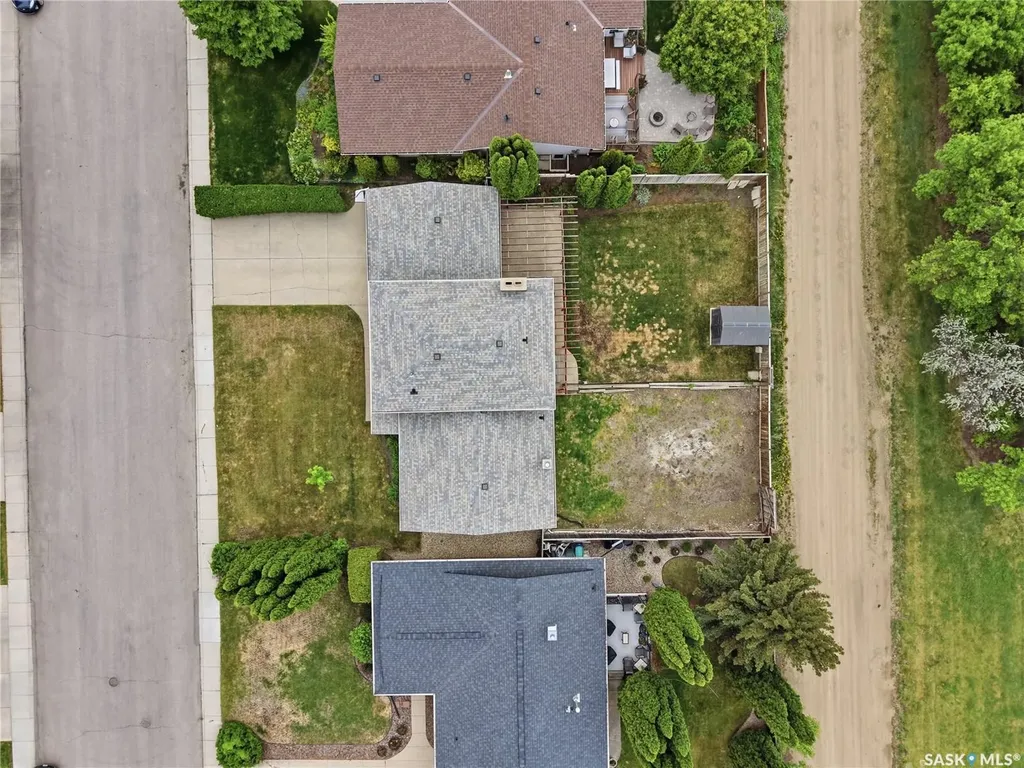 86 Duncan Crescent Saskatoon SK S7H 4K4