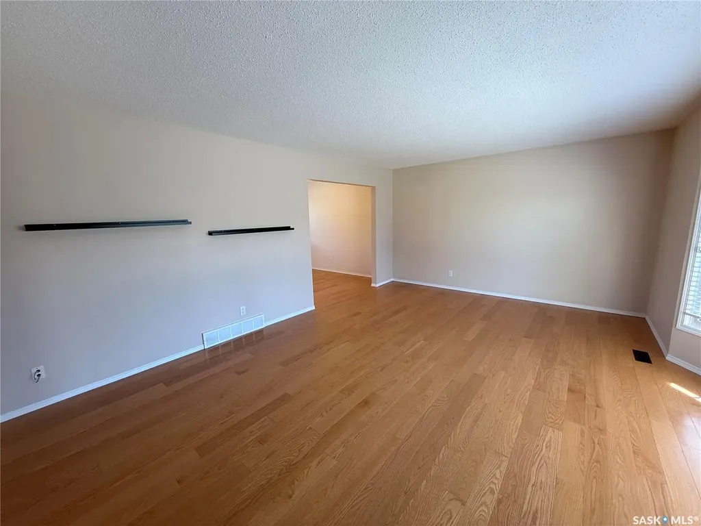 86 Duncan Crescent Saskatoon SK S7H 4K4