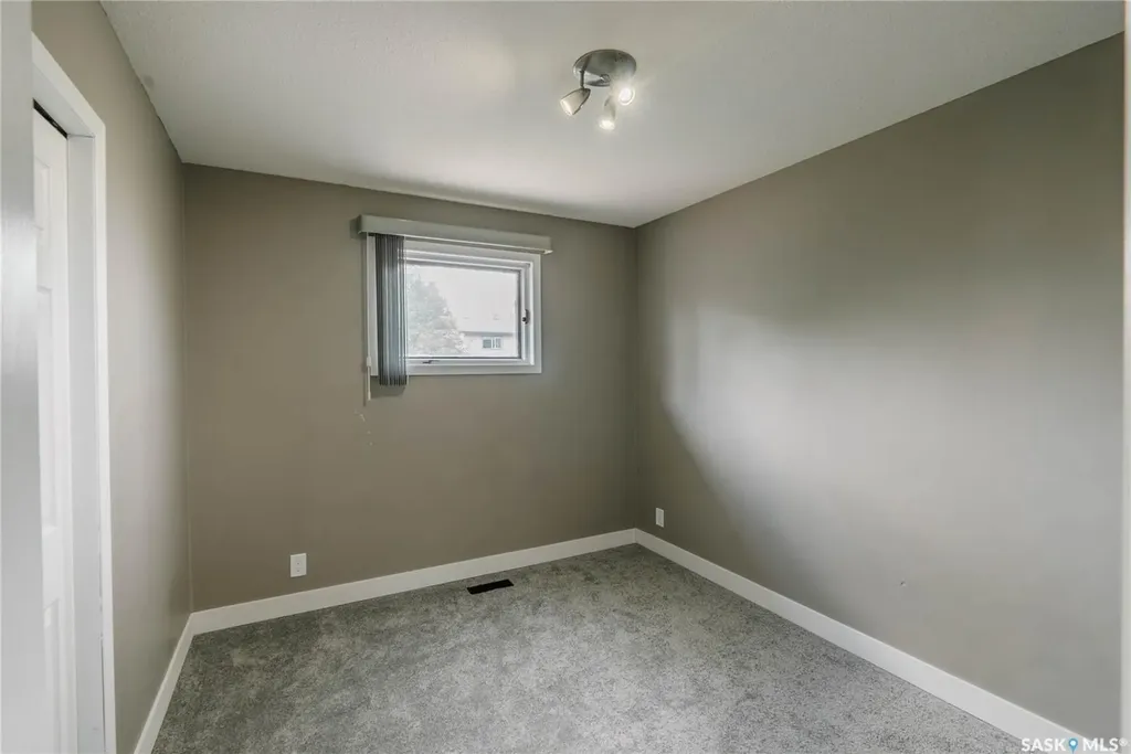 335 Thain Crescent Saskatoon SK S7K 6N1