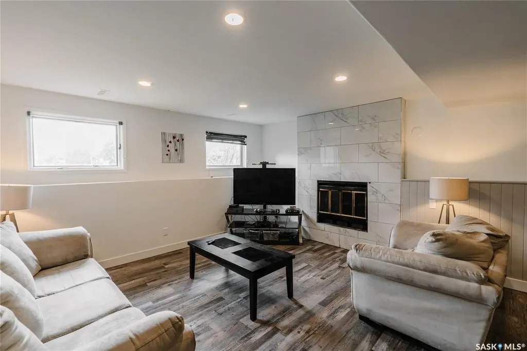 335 Thain Crescent Saskatoon SK S7K 6N1