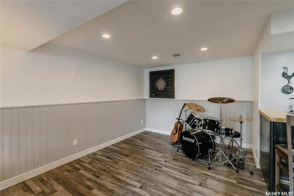 335 Thain Crescent Saskatoon SK S7K 6N1