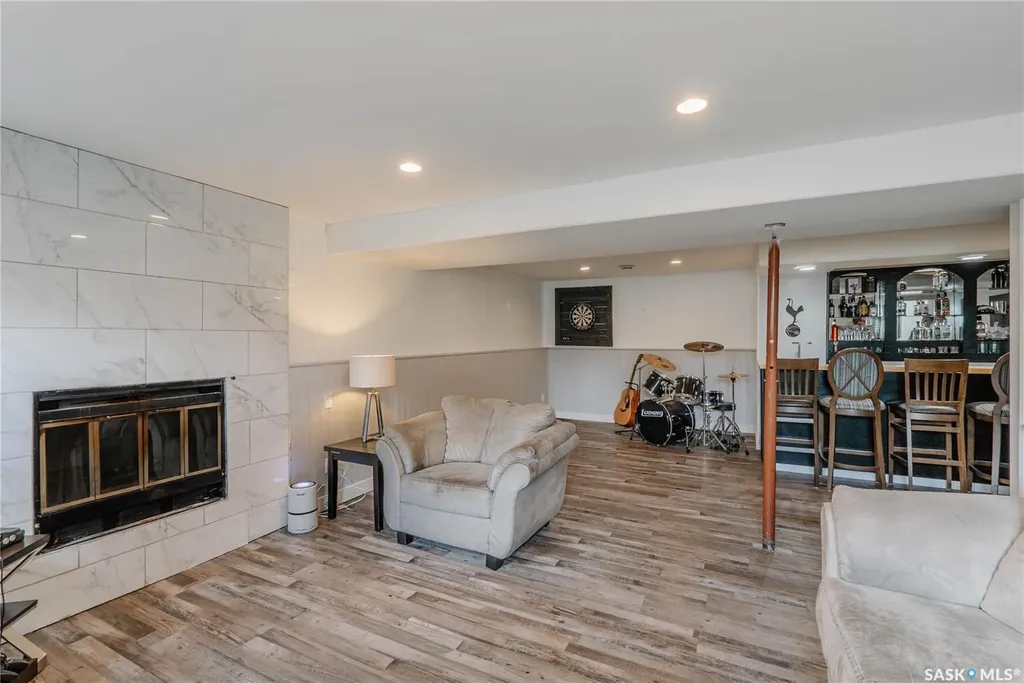 335 Thain Crescent Saskatoon SK S7K 6N1
