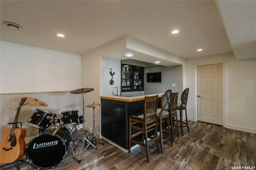 335 Thain Crescent Saskatoon SK S7K 6N1