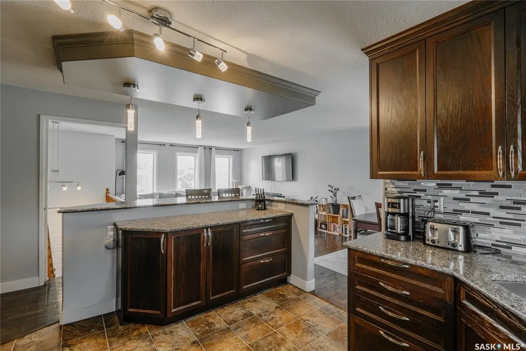 335 Thain Crescent Saskatoon SK S7K 6N1