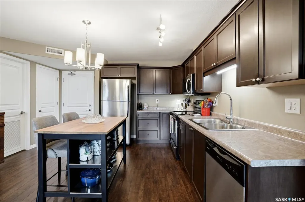 110 Willis Crescent Saskatoon SK S7T 0N5