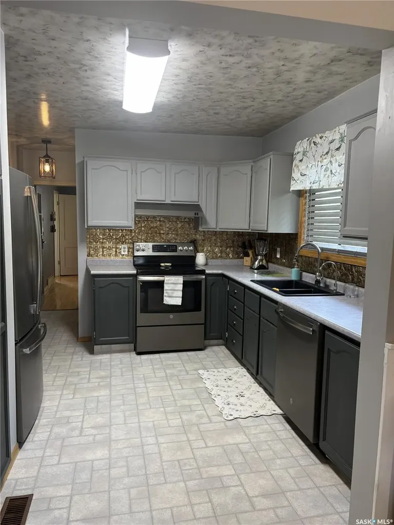 403 1st Street S Turtleford SK S0M 2Y0