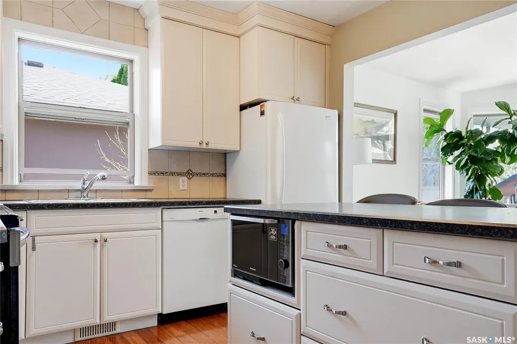 720 1st Street E Saskatoon SK S7H 1T1