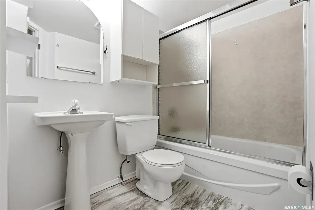 720 1st Street E Saskatoon SK S7H 1T1