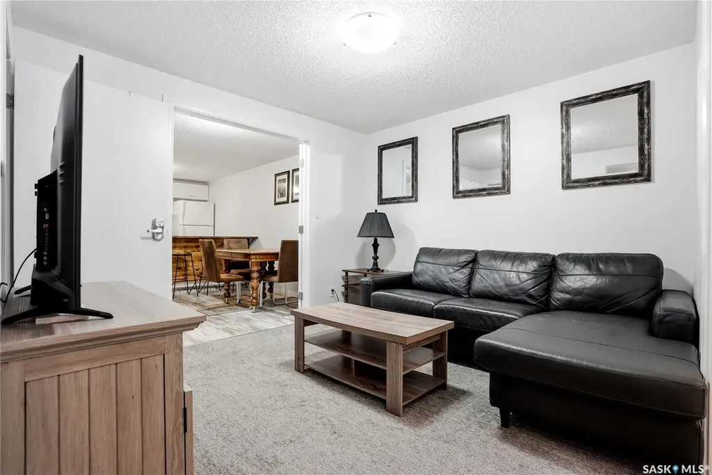 720 1st Street E Saskatoon SK S7H 1T1