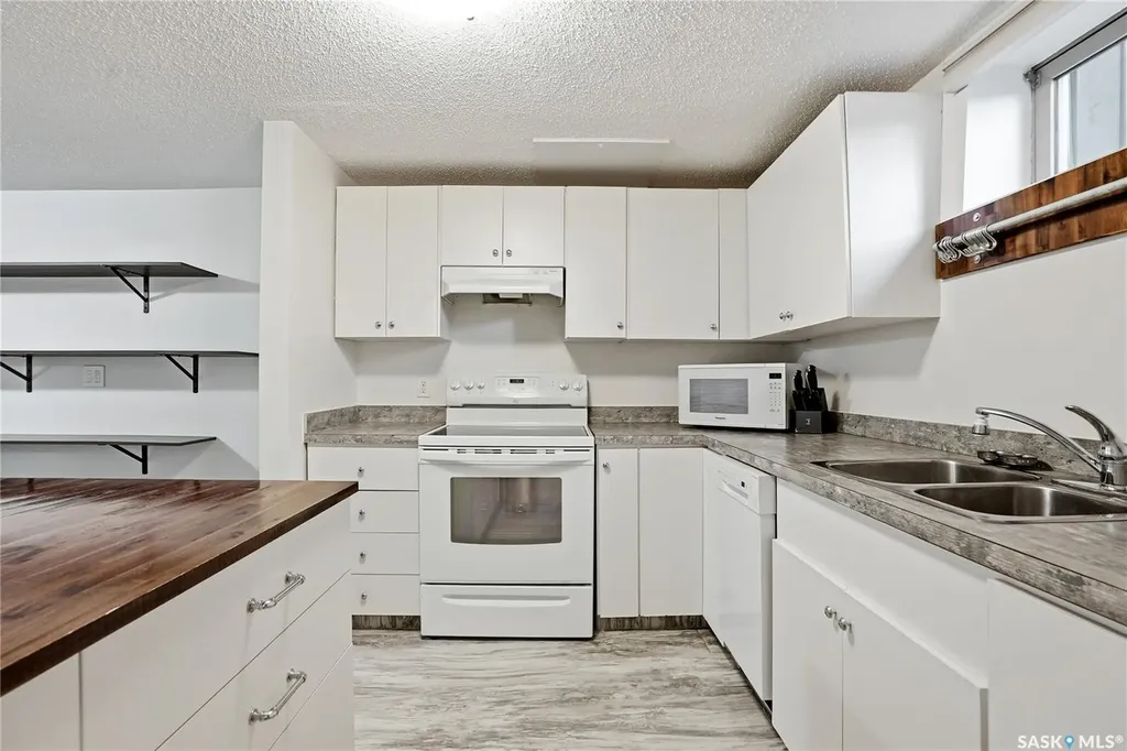 720 1st Street E Saskatoon SK S7H 1T1