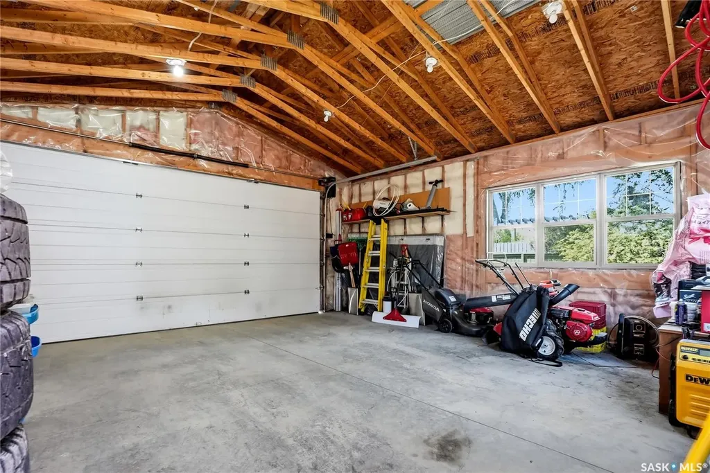 720 1st Street E Saskatoon SK S7H 1T1