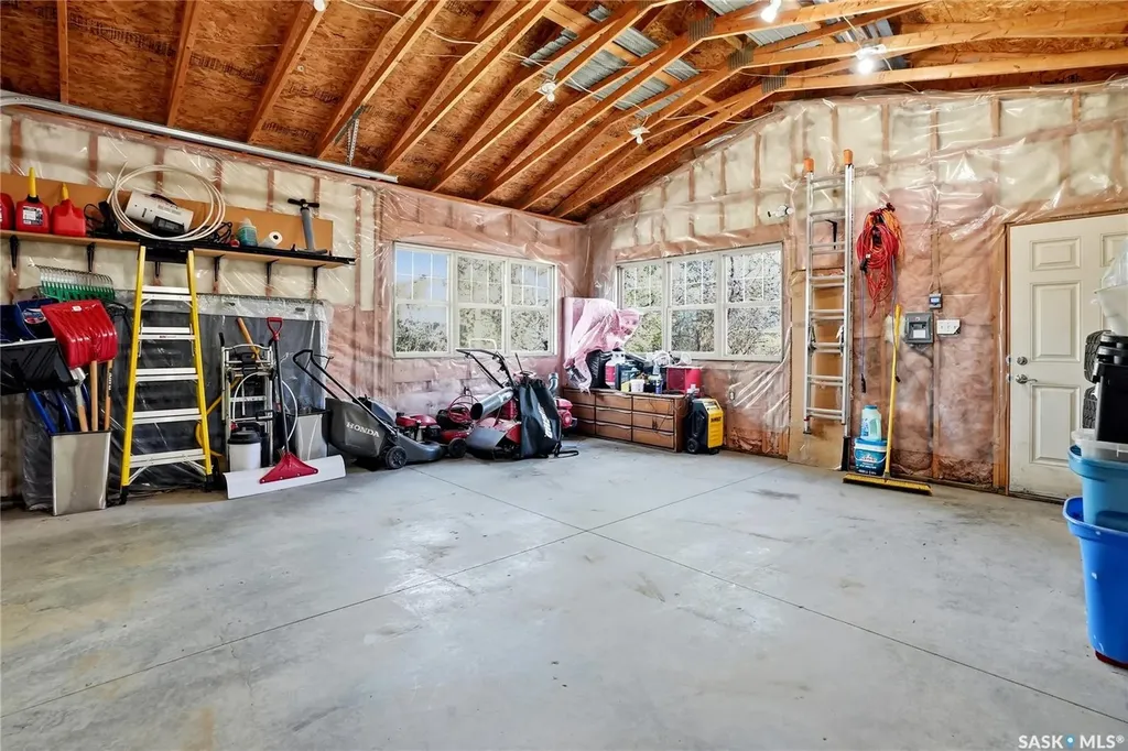 720 1st Street E Saskatoon SK S7H 1T1