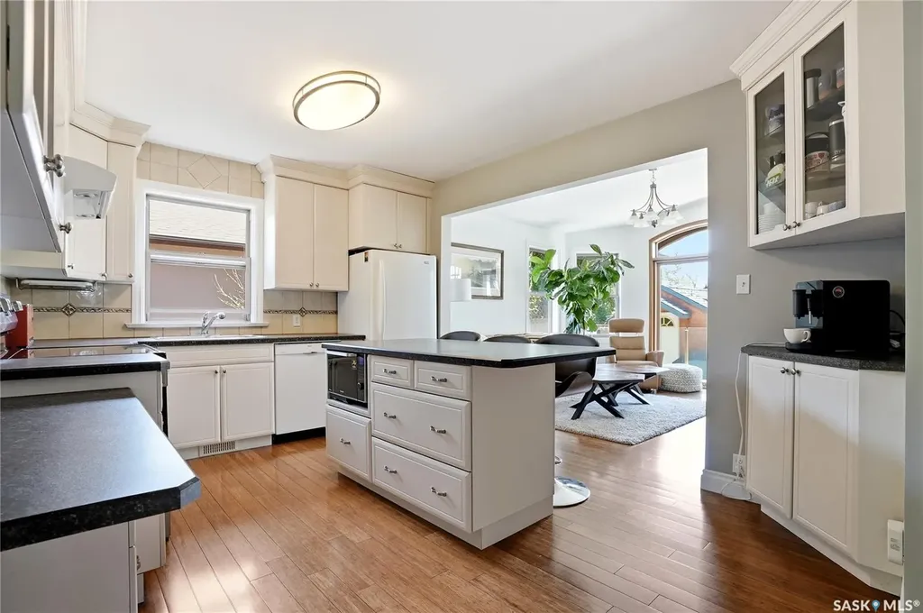 720 1st Street E Saskatoon SK S7H 1T1